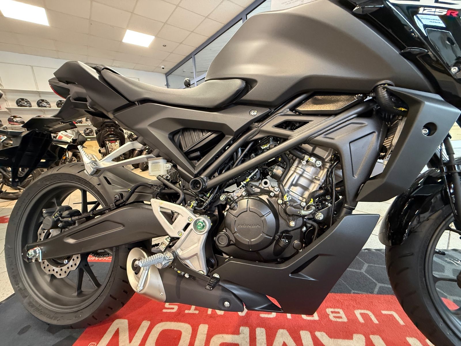 CB 125 R (Aktionspreis)