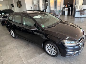 Volkswagen Golf - 6