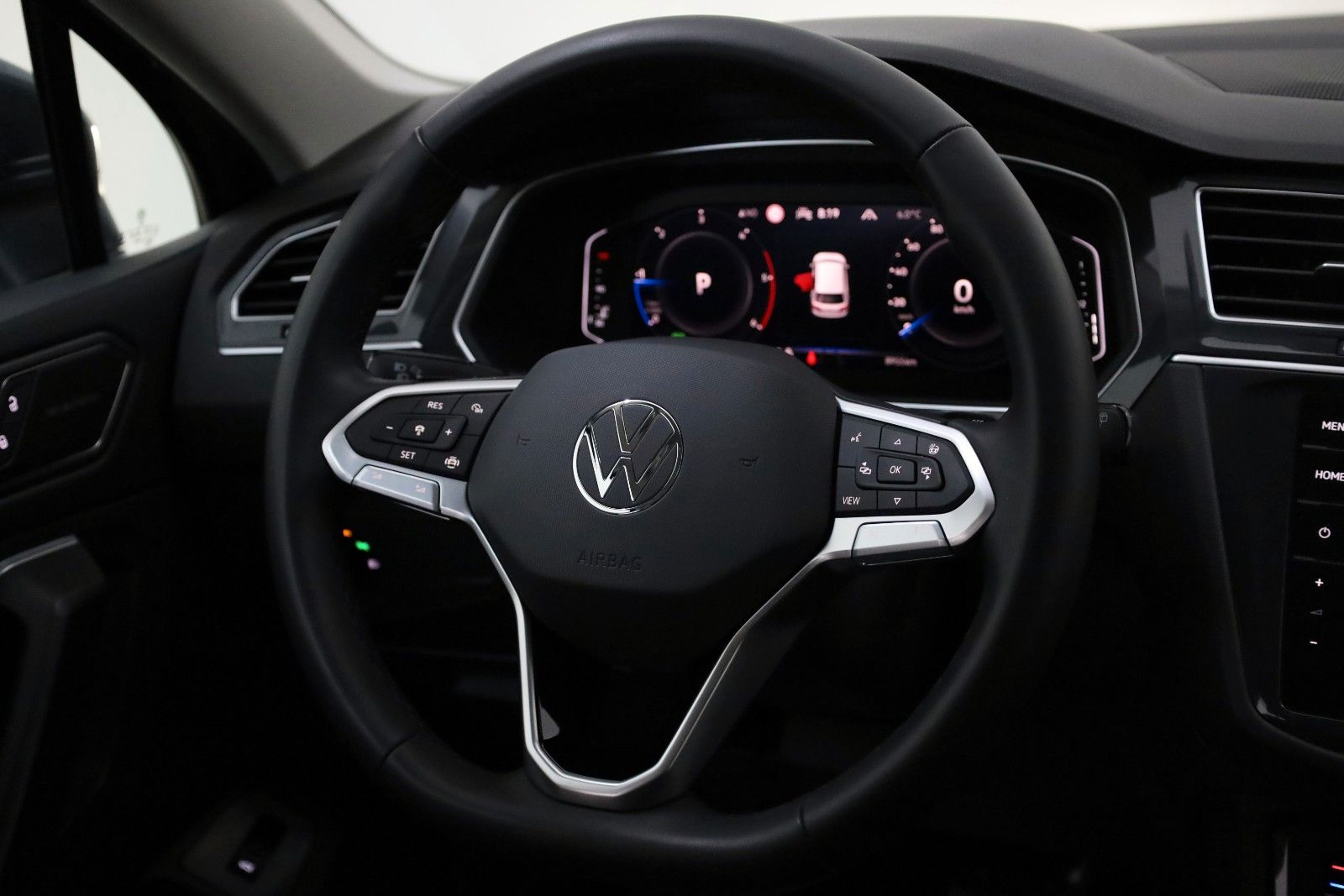 Fahrzeugabbildung Volkswagen Tiguan Allspace Elegance 4M 7 Si.,Leder,Navi,AHK