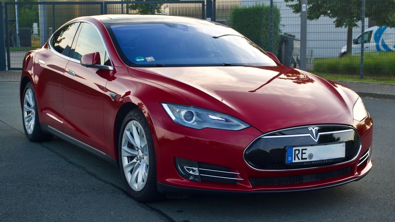 TESLA Model S 85D/AWD/AP1/MCU2/SoH 89%/CCS/WP/REKOGA 