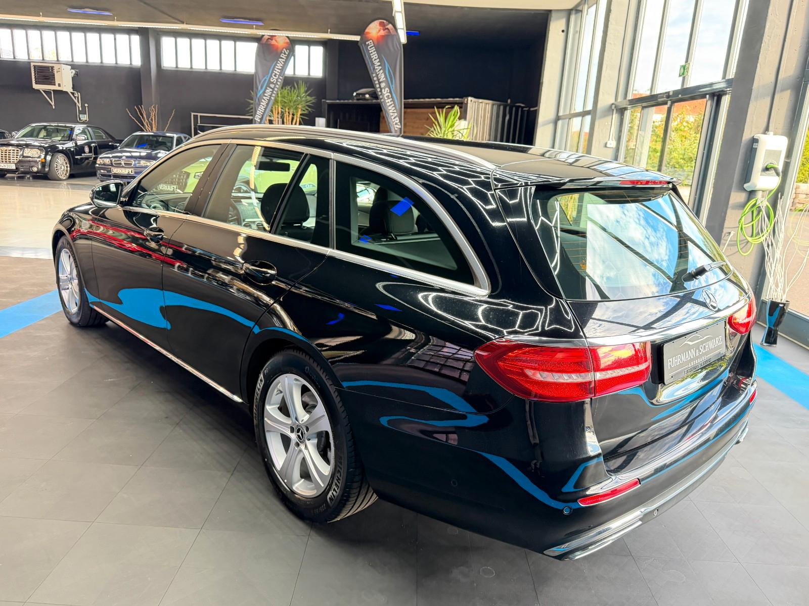 Mercedes-Benz E220d4Matic T9G-TRONIC+Burmester+ACC+LED+Rückfk.