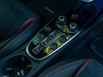 2025 Mclaren GTS — миниатюра 27