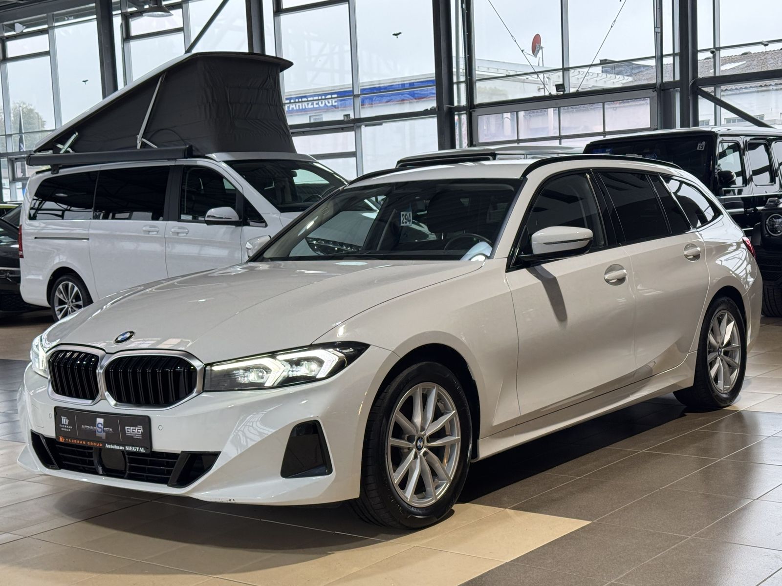 BMW 318 i Widescreen Harman/Kardon Navi ACC SHZ LED imagem 3