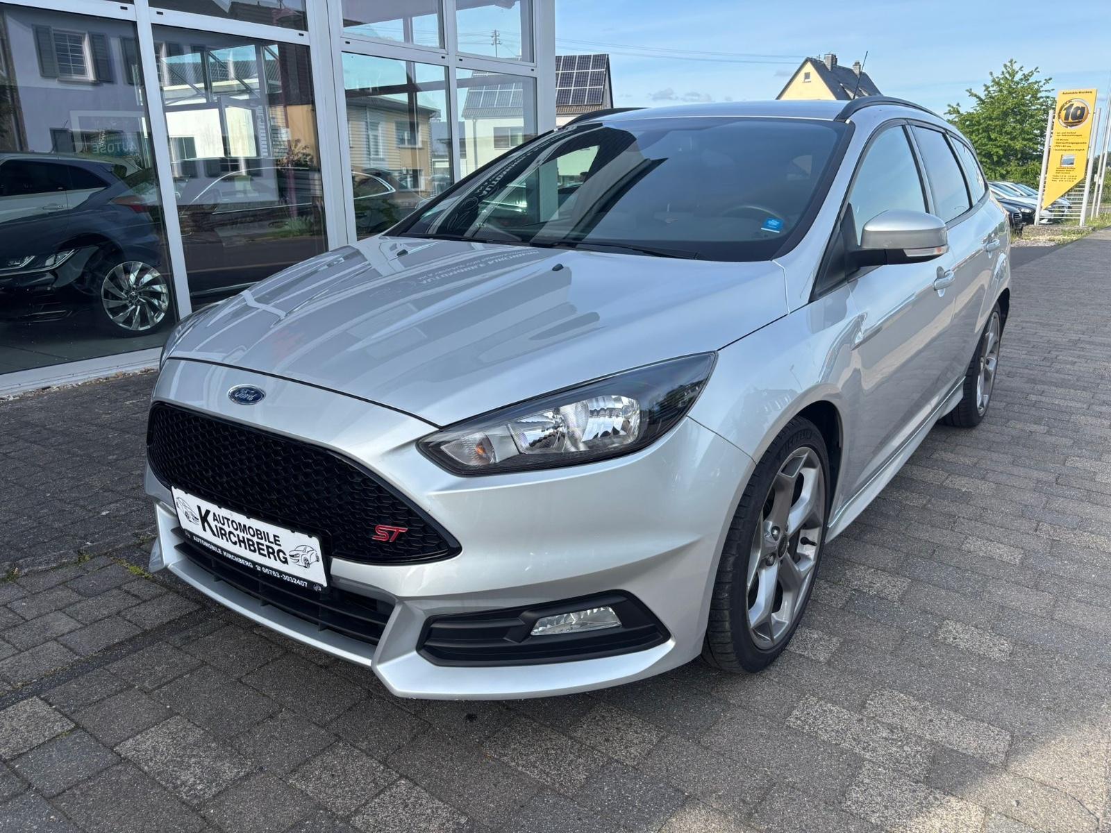 Ford Focus Turnier ST Sport+Bi-Xenon+Leder+Kam+Nav+
