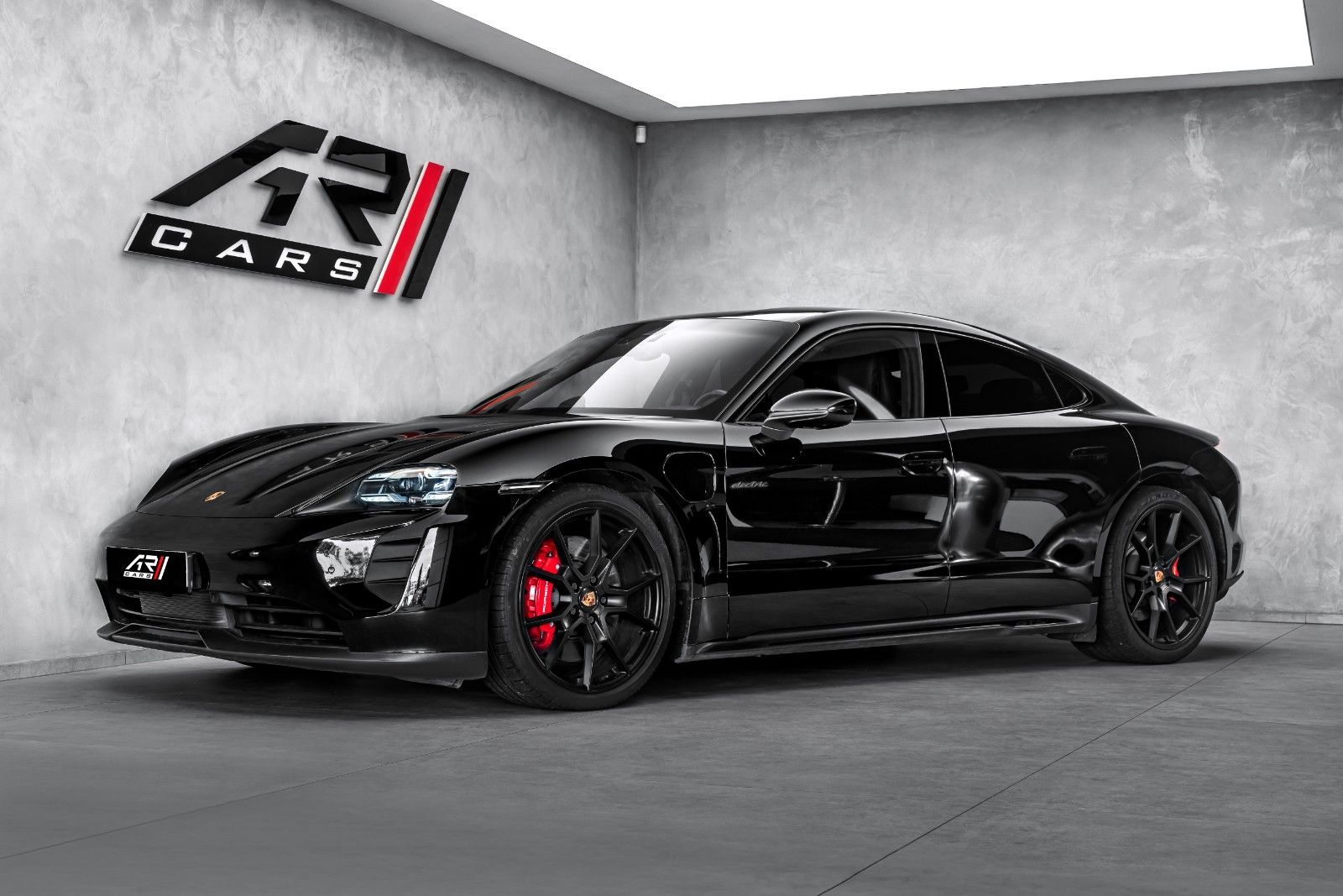 PORSCHE Taycan GTS