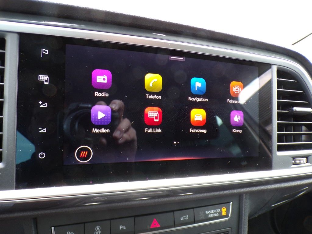 Fahrzeugabbildung SEAT Ateca 1.5 TSI DSG Style