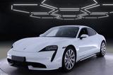 Porsche Taycan Turbo - weiße Porsche Taycan