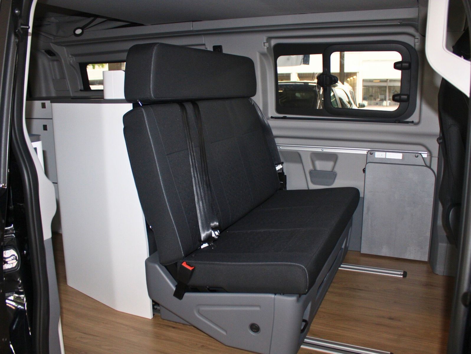 Fahrzeugabbildung Ford NUGGET L2 Titanium MARKISE + Aufstelldach SOFORT