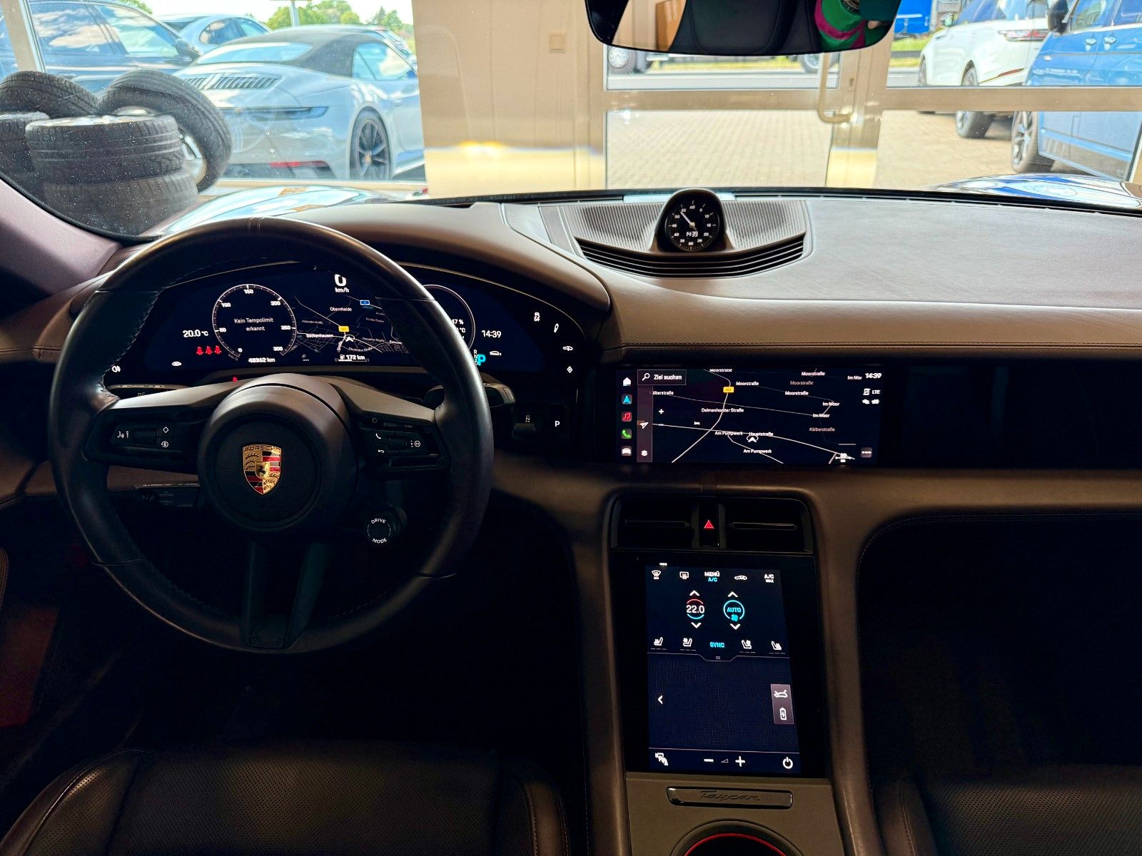 Fahrzeugabbildung Porsche Taycan Performance/HeadUP/SportDesign/APPROVED