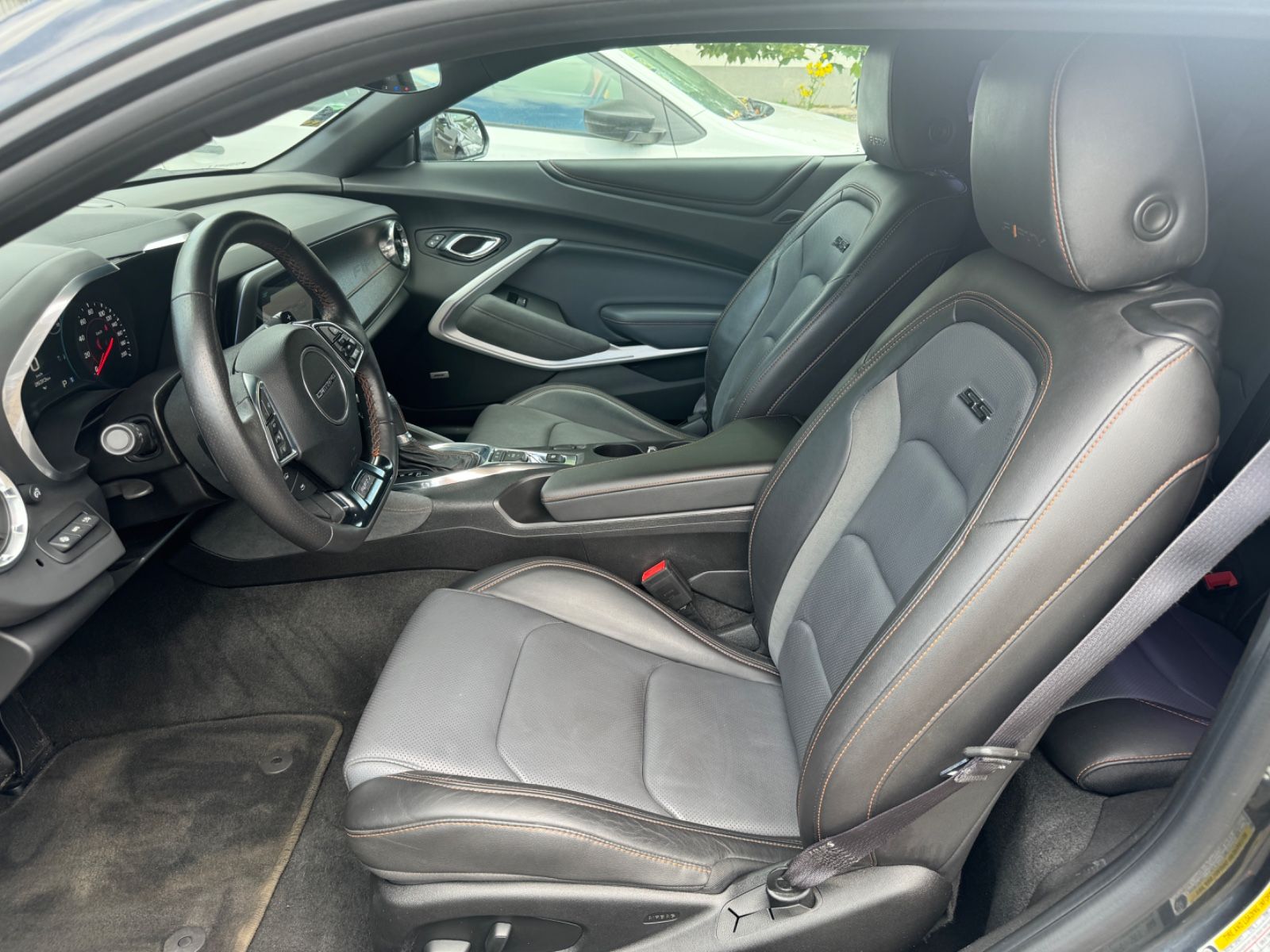 Fahrzeugabbildung Chevrolet Camaro 6.2 V8 AT 50th Anniversary Edition Voll