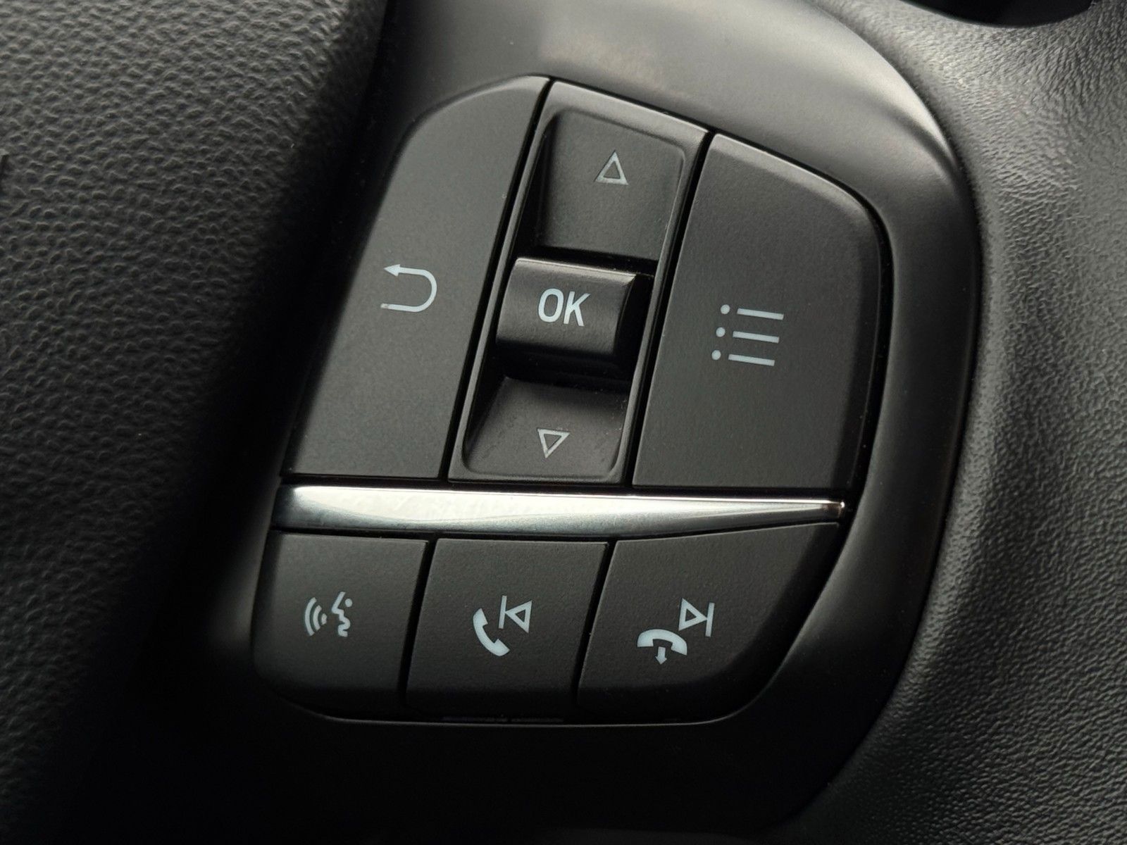 Fahrzeugabbildung Ford Fiesta 1.0 EB Active 140ps Kam Navi Temp SHZ LKA