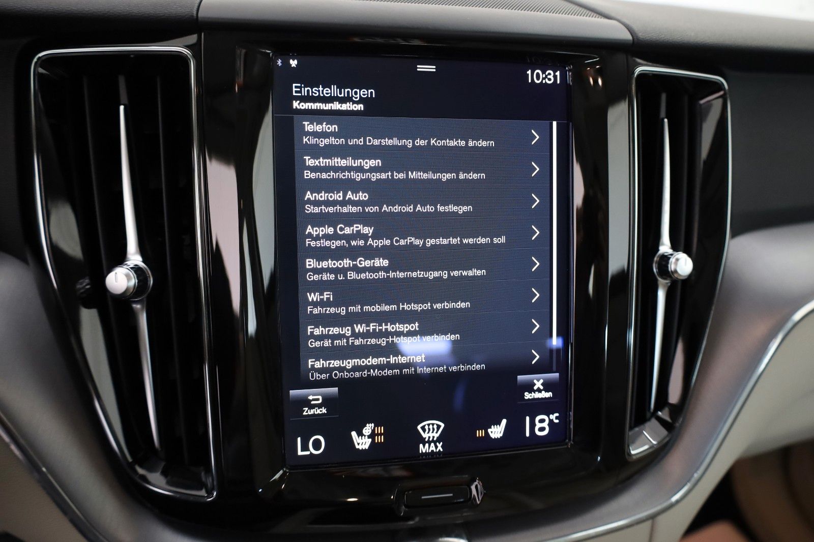 Fahrzeugabbildung Volvo XC60 Momentum Pro Leder,Navi,LED,Panorama,SH,PDC