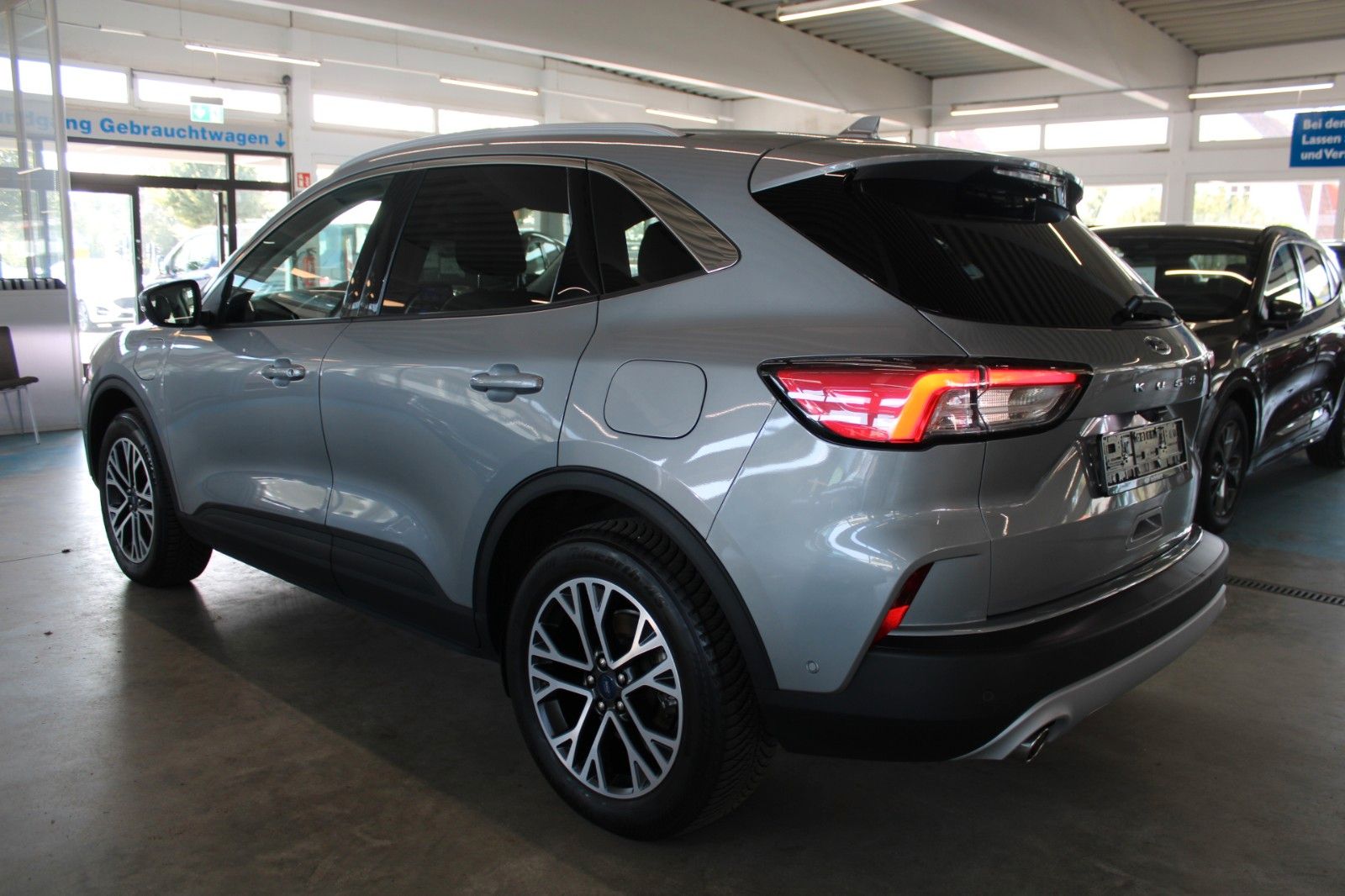 Fahrzeugabbildung Ford Kuga PHEV Titanium X AHK LED HUD 2xCam WinterP.