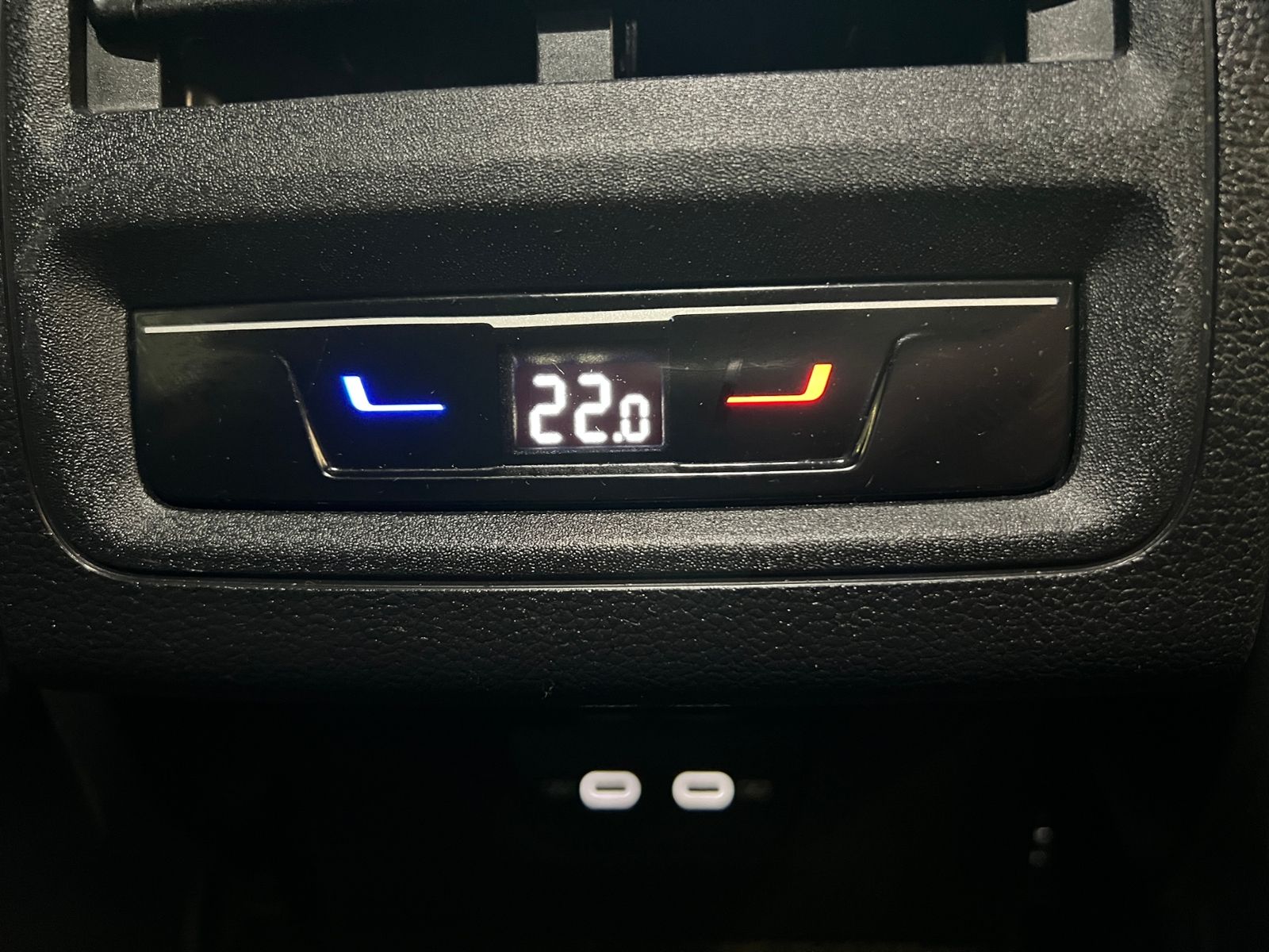 Fahrzeugabbildung Volkswagen Golf VIII GTD 2.0 TDI DSG *IQ.Drive-Paket, AHK,