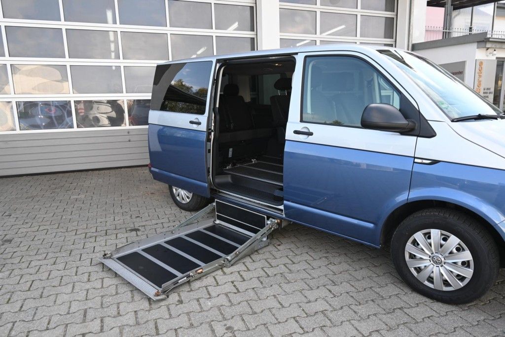 Volkswagen Multivan DSG Kurz Trendline foto 3