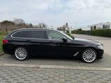 BMW 530d - HeadUp/360/Keyless/Premium-Selection - BMW: Premium Selection