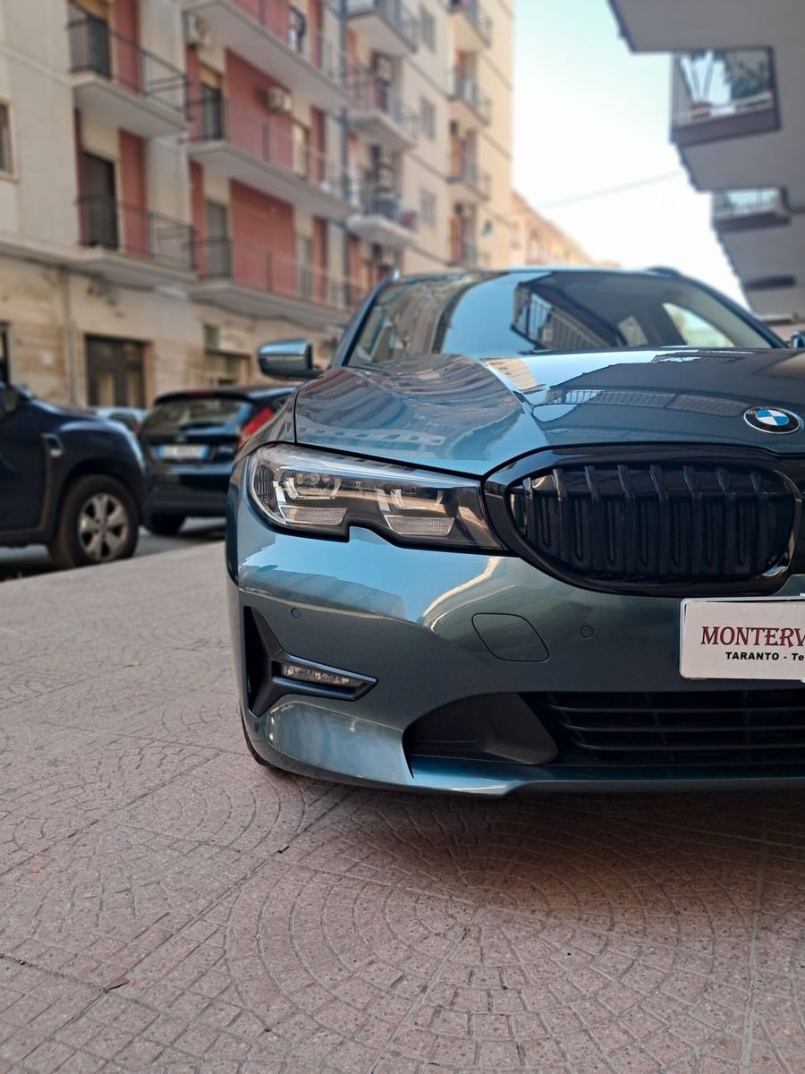 BMW BMW 318dTouring Business Advantage-Diesel-ibrido
