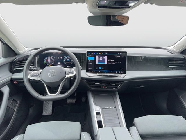 Passat Variant BUISNESS 1.5 TSI eHYBRID DSG REAR
