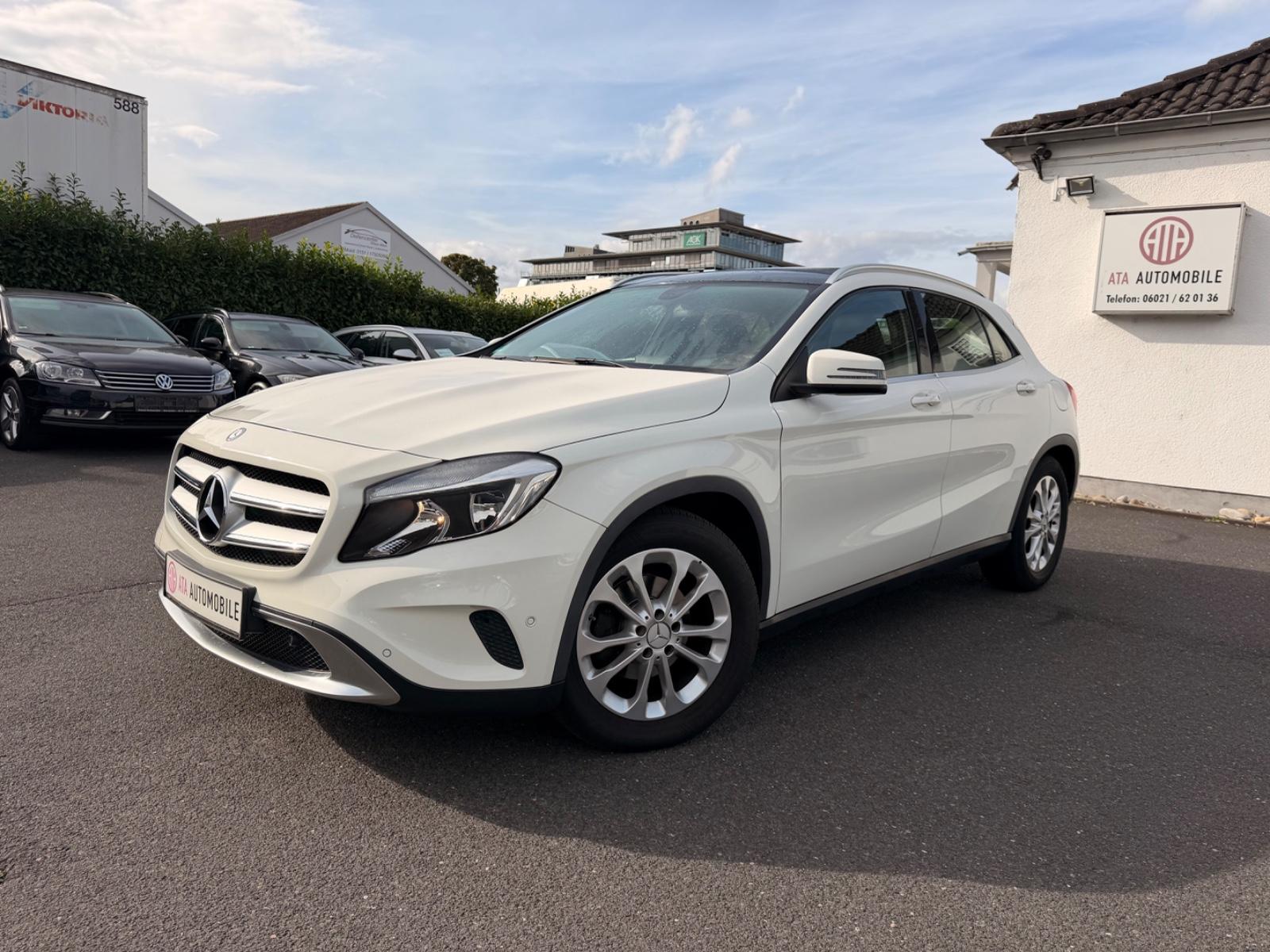 Mercedes-Benz GLA 180 Urban~Panoramadach~Kamera~Teilleder~Alu