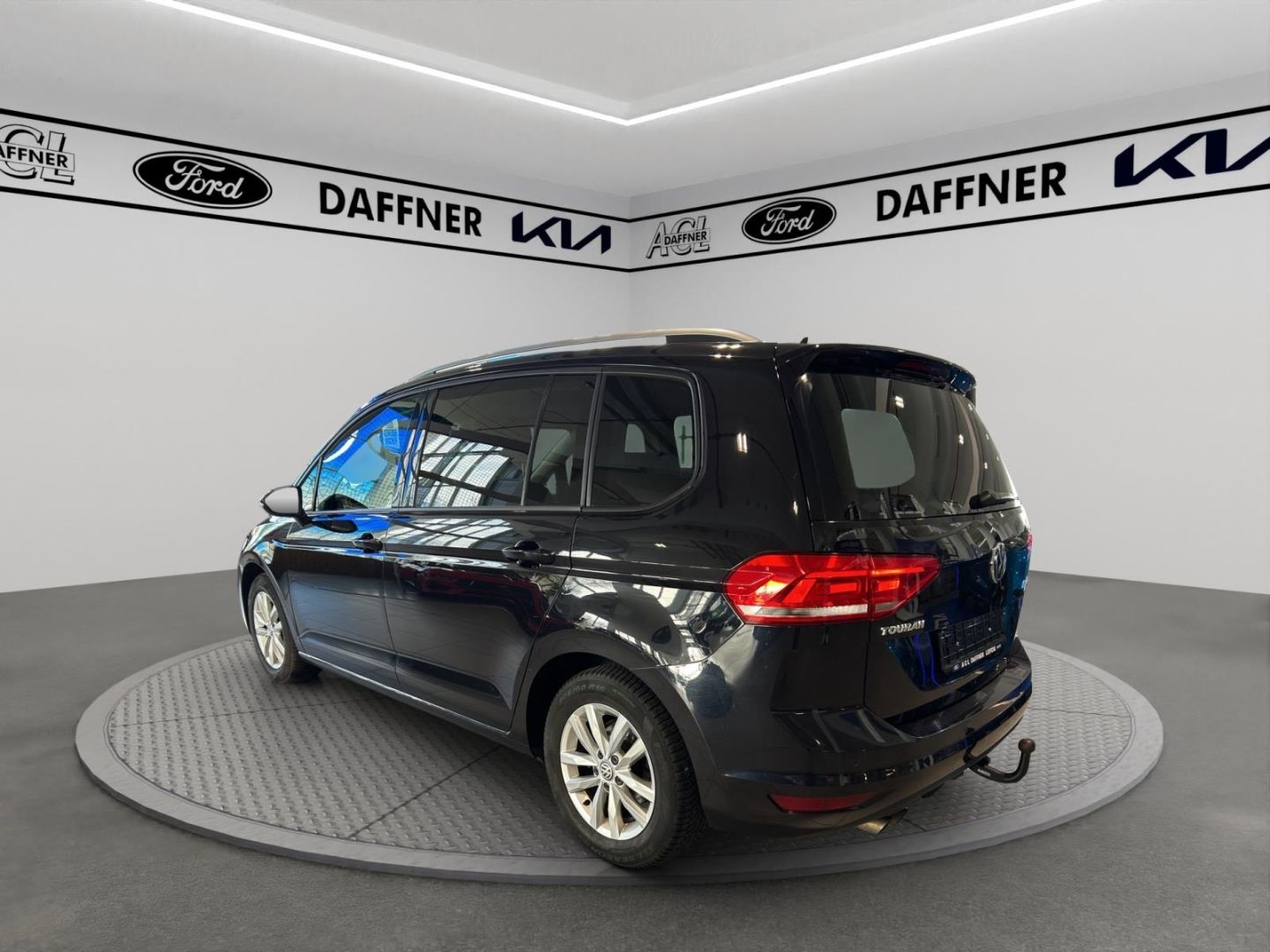 Fahrzeugabbildung Volkswagen Touran Comfortline BMT Start-Stopp