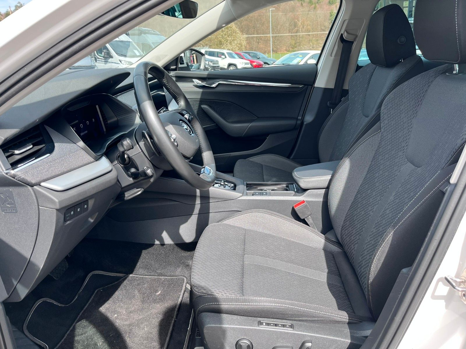 Fahrzeugabbildung SKODA Octavia Combi Style elekt. Sitze virtual  uvm.