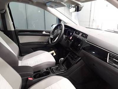 Touran 2.0 TDI DSG HIGHLINE 7-SITZER LED+AHK+ACC