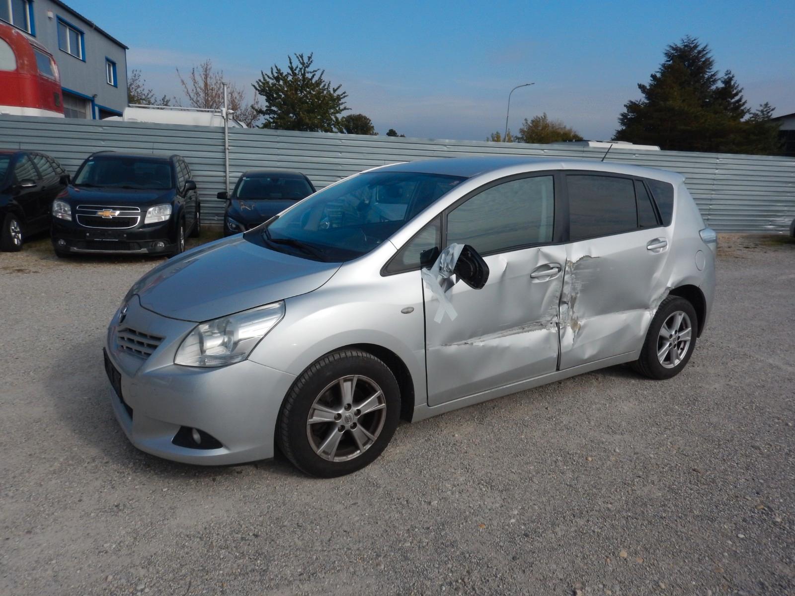 Toyota Verso 2011 — photo 24