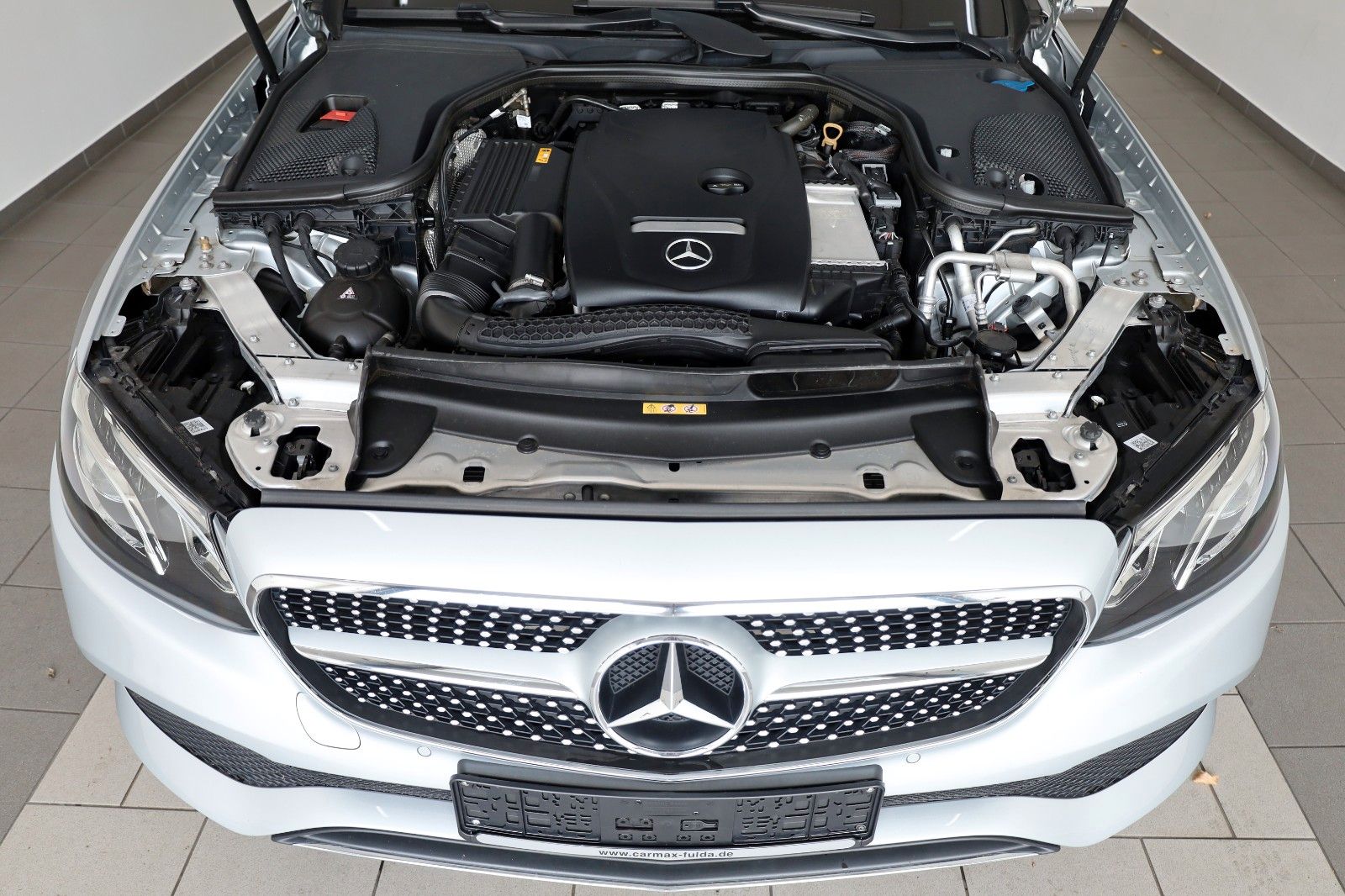 Fahrzeugabbildung Mercedes-Benz E 200 CoupeAvantgarde,T.Leder,Navi,LED,Kamera,WR