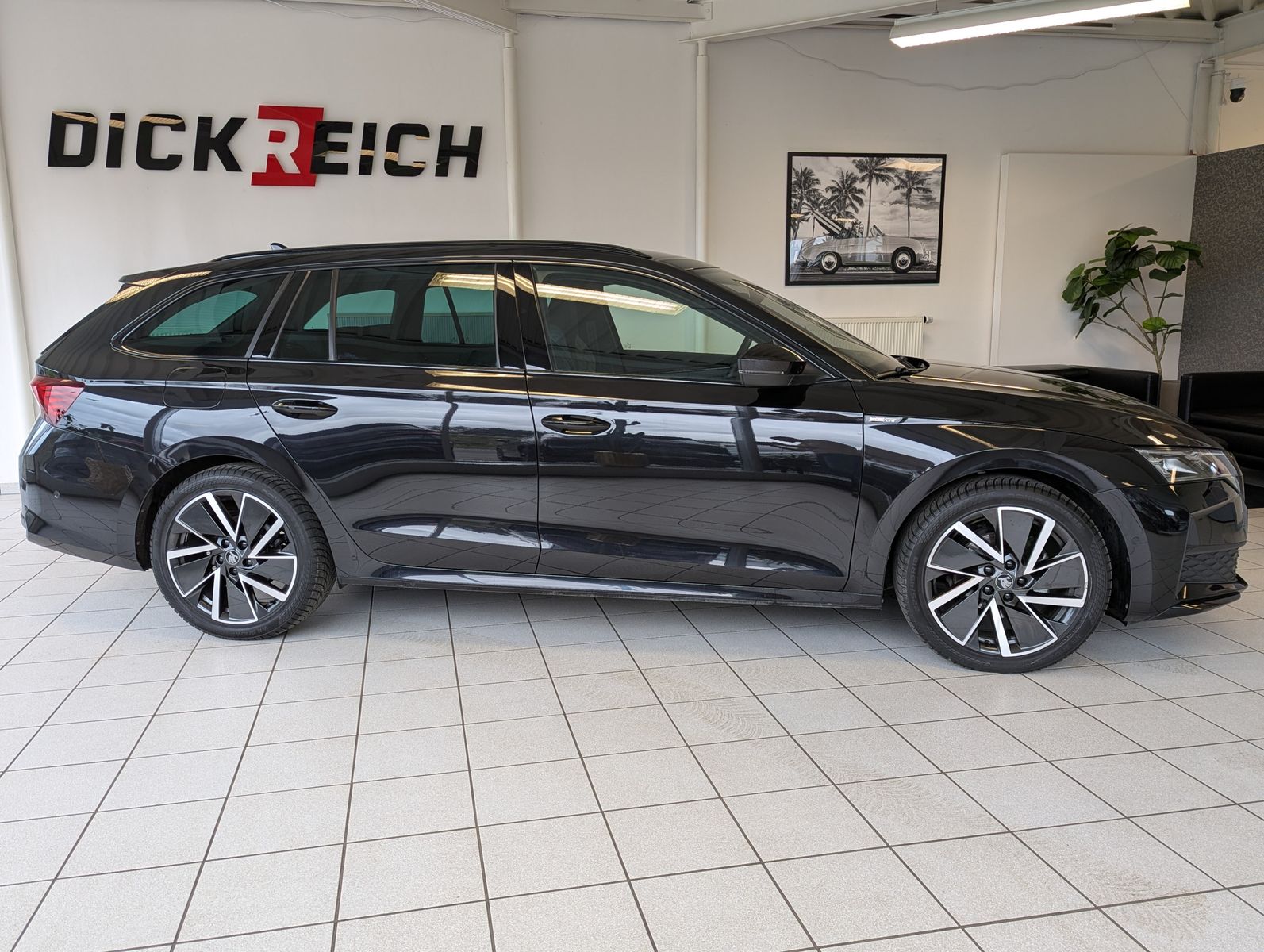 SKODA Octavia 2.0 TDI Sportline Matix Canton AHK 5J-Ga - Image 8