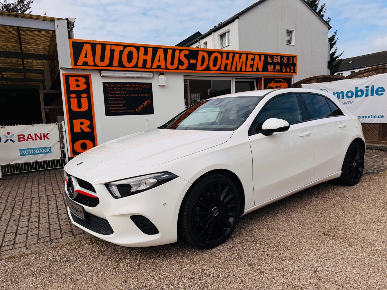 Mercedes-Benz A 200 + Navi+Volldigitales Kombiinstrument