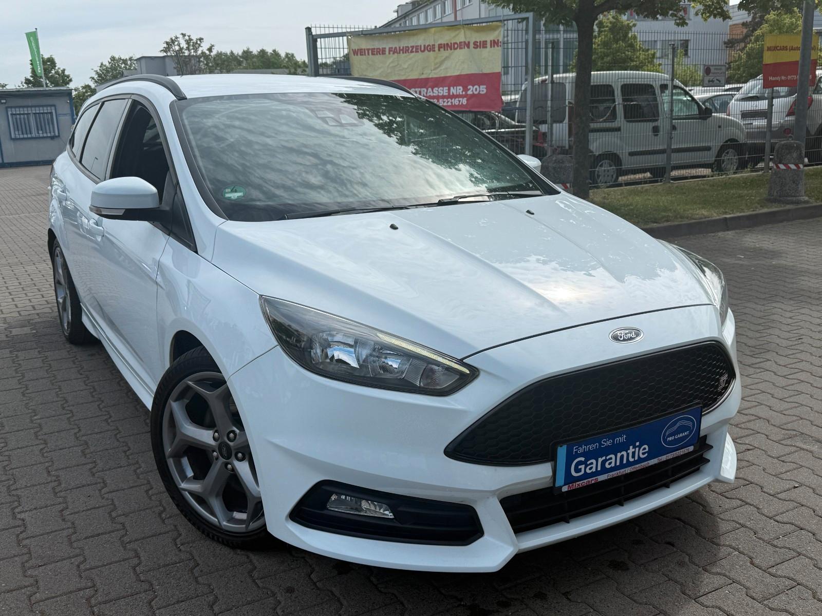 Ford Focus Turnier 2.0 ST ECO BOOST*NAVI*RECARO*6-G**
