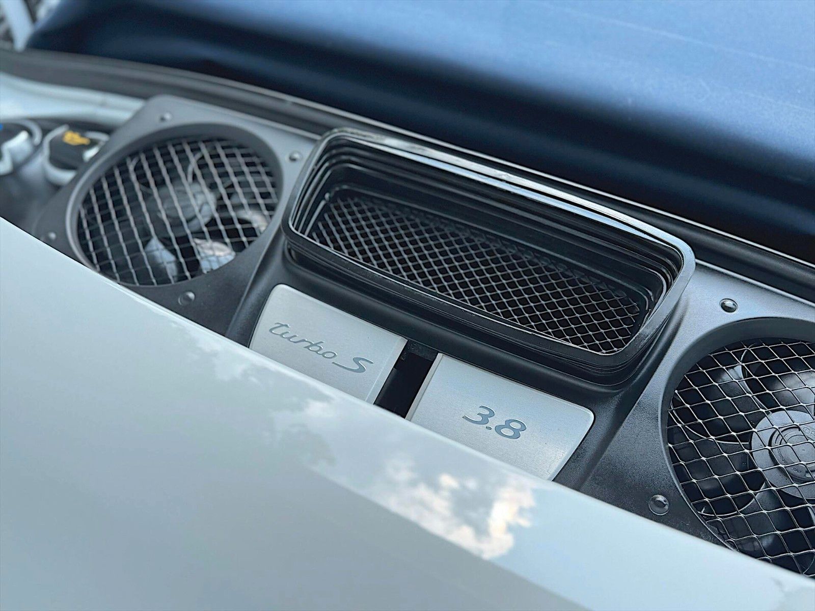 Fahrzeugabbildung Porsche 991.2 911 Turbo S Cabriolet *ACC*LED*111 Punkte*