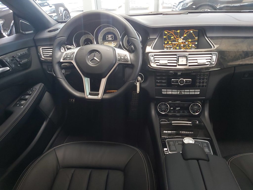 Mercedes-Benz CLS 500 Coupe AMG MEMORY TOTW LEDER AIRM DISTR