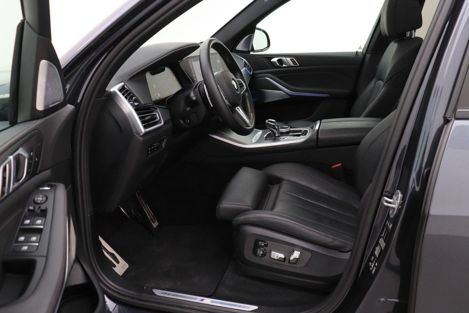 BMW X5 xDrive40d High Executive 7p. | luftfederung | imagem 3
