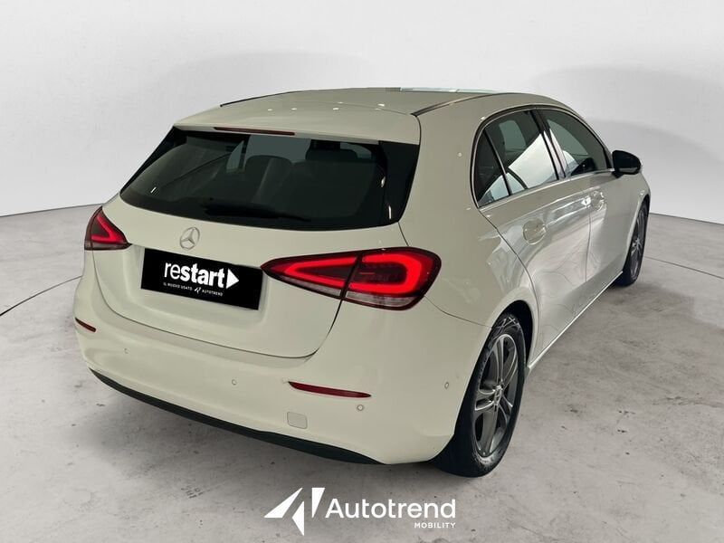 Mercedes-Benz Classe A 160 d 95 CV Business imagem 2