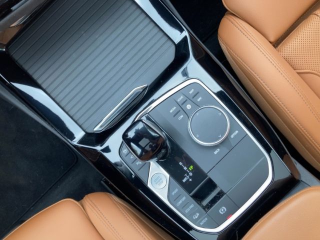 BMW X3 xDrive 20i HUD StandHZG El. Panodach Panorama foto 11