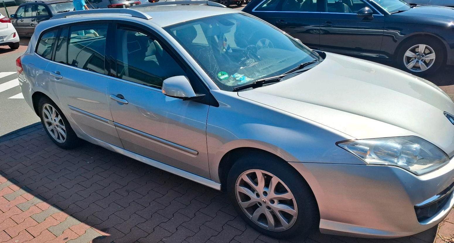 Renault Laguna 2008 — rear view