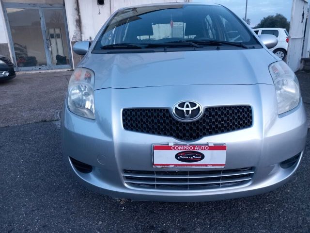 Toyota Yaris 1.0 5 porte