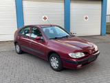 Renault Megane 1.6i 1.Hand TÜV/26 - Renault Megane: R26r