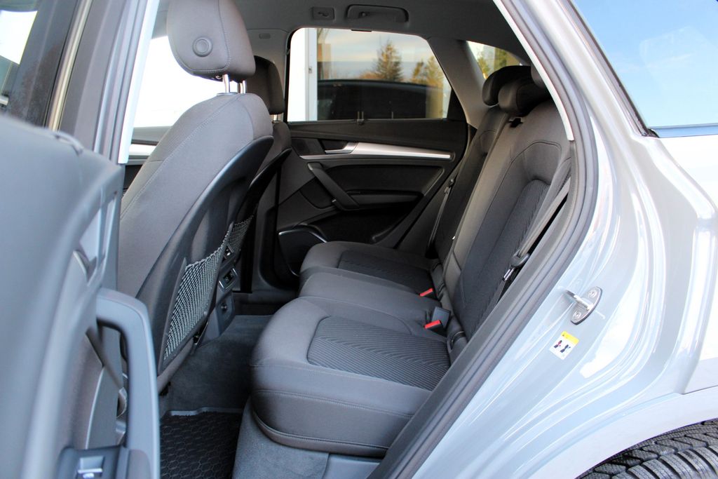 AUDI Q5 40 TDI/MAGNETIC RIDE/MATRIX/ADVANCED AUDI Q5 40 TDI/MAGNETIC RIDE/MATRIX/ADVANCED