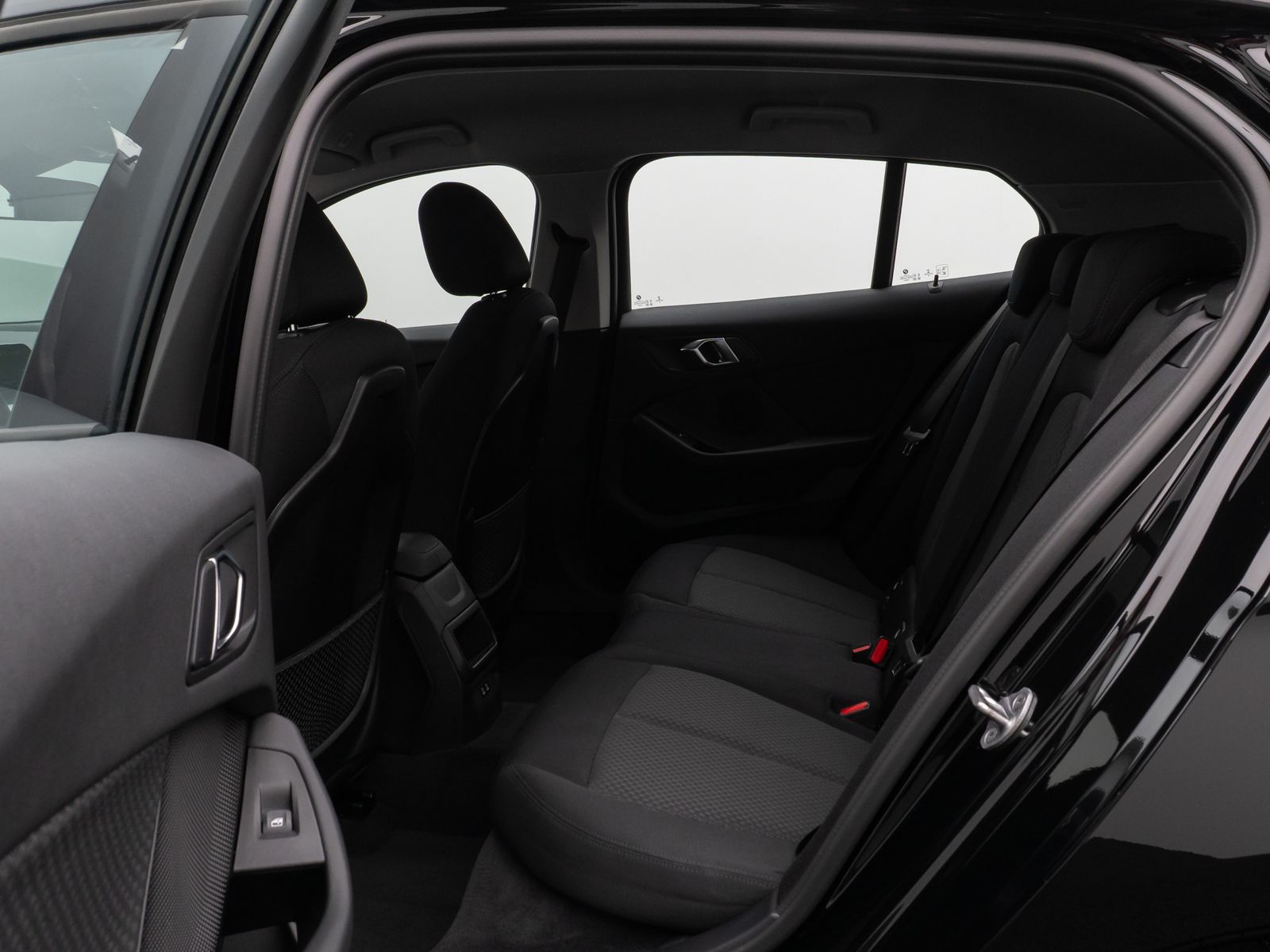 Fahrzeugabbildung BMW 118i DAB CockPitPro PDC LED Geschwindigkeitsreg