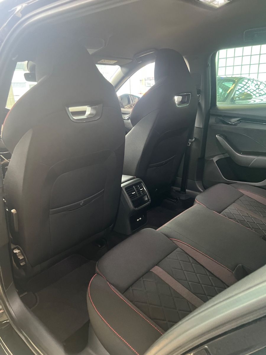 Fahrzeugabbildung SKODA Octavia Combi RS *HEAD*ACC*KAMERA*LED*VIRTUAL*