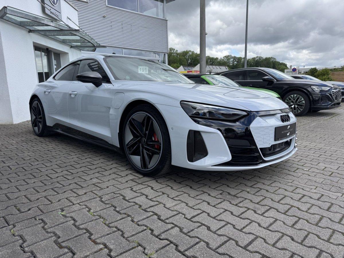 Audi e-tron RS GT quattro Carbon Top-View Headup 21Zo