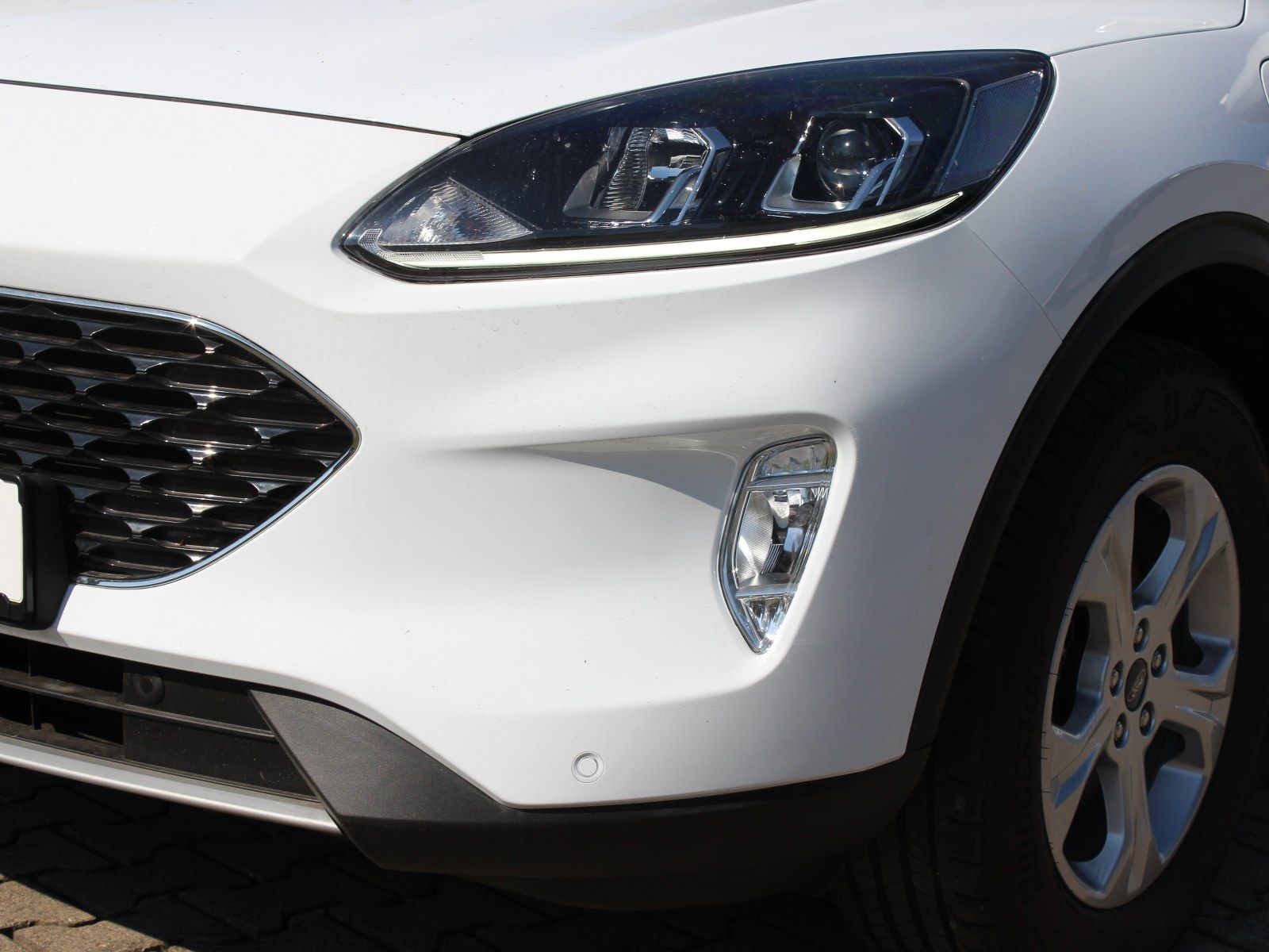 Fahrzeugabbildung Ford Kuga Plug-In Hybrid Cool & Connect 2,5 Duratec