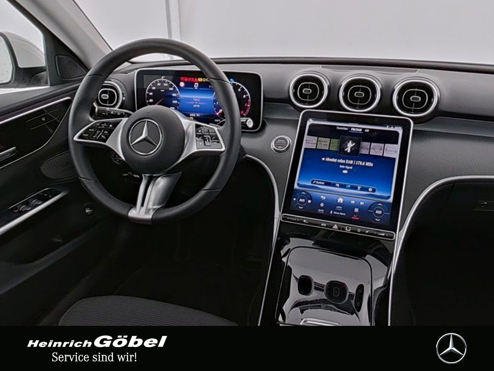 Fahrzeugabbildung Mercedes-Benz C 180 T AVANTGARDE+DISTRONIC+PANO+KAMERA+CARPLAY