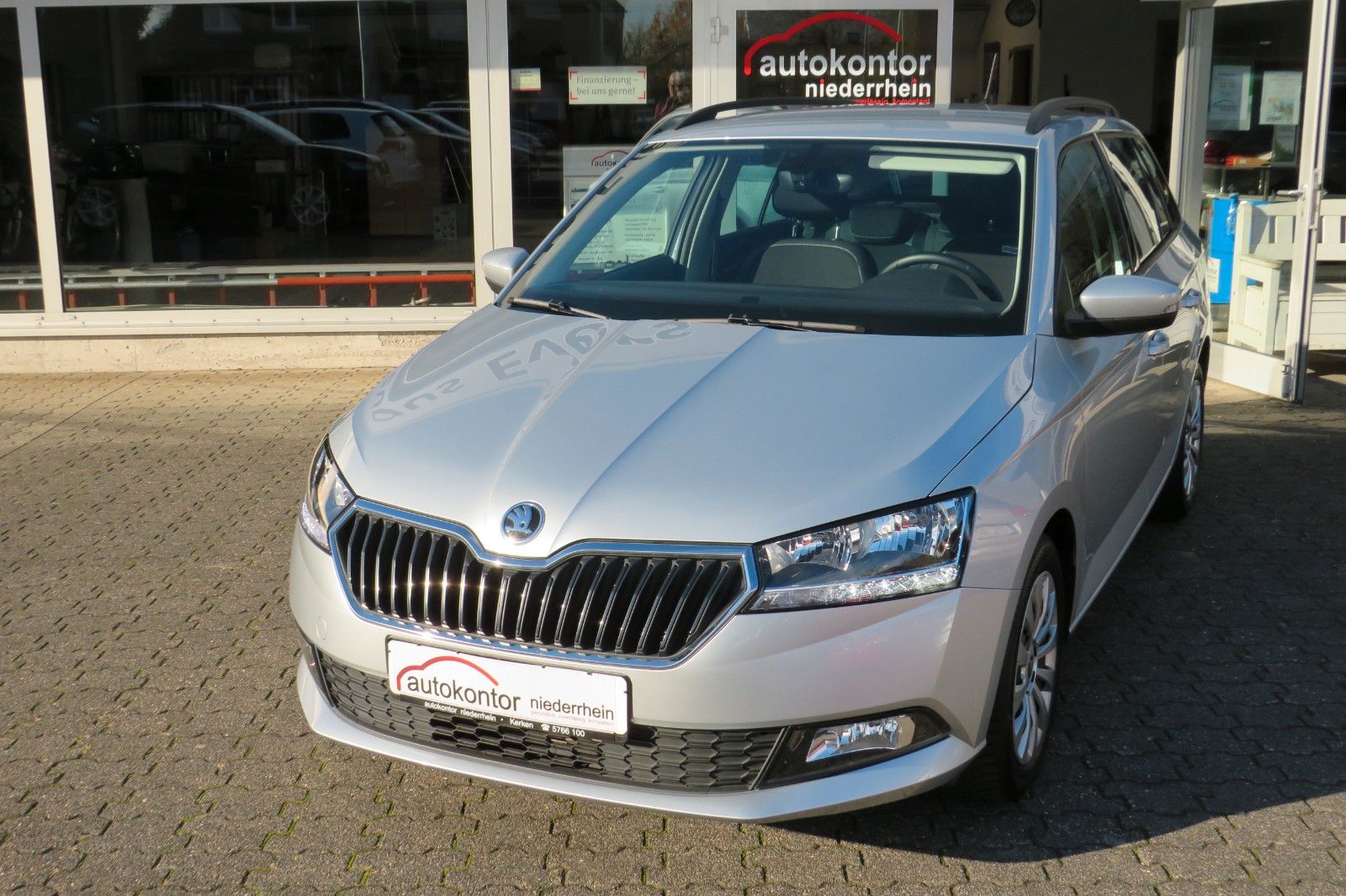 Fahrzeugabbildung SKODA Fabia Combi Ambition GRA SITZH. APP-CONNECT 1.HD