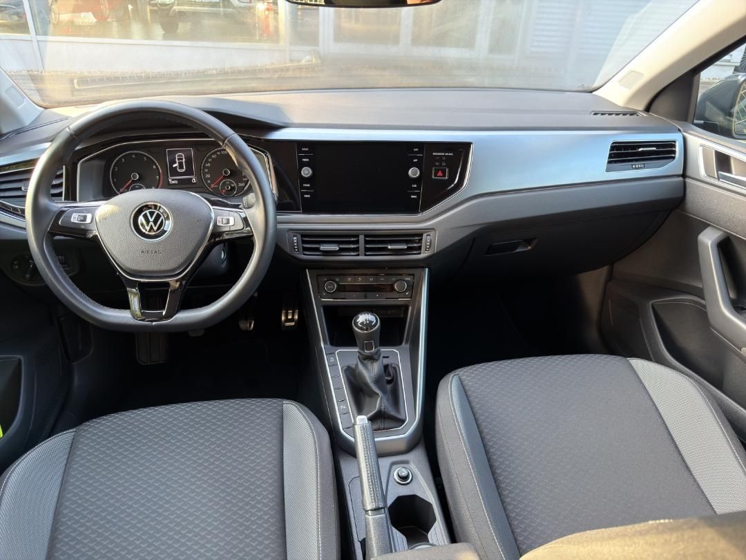 Fahrzeugabbildung Volkswagen Polo VI 1.0 TSI Active Navi,SHZ,Klimaaut.,PDC,LM