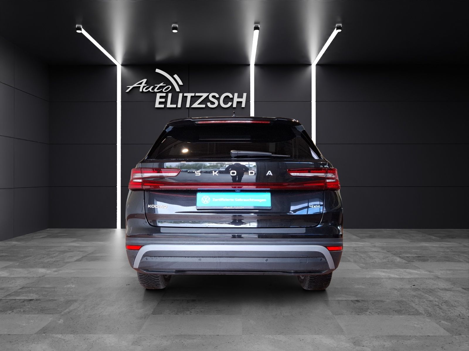 Fahrzeugabbildung SKODA Kodiaq TSI Selection DSG 4x4 7-Si Matrix AHK Nav