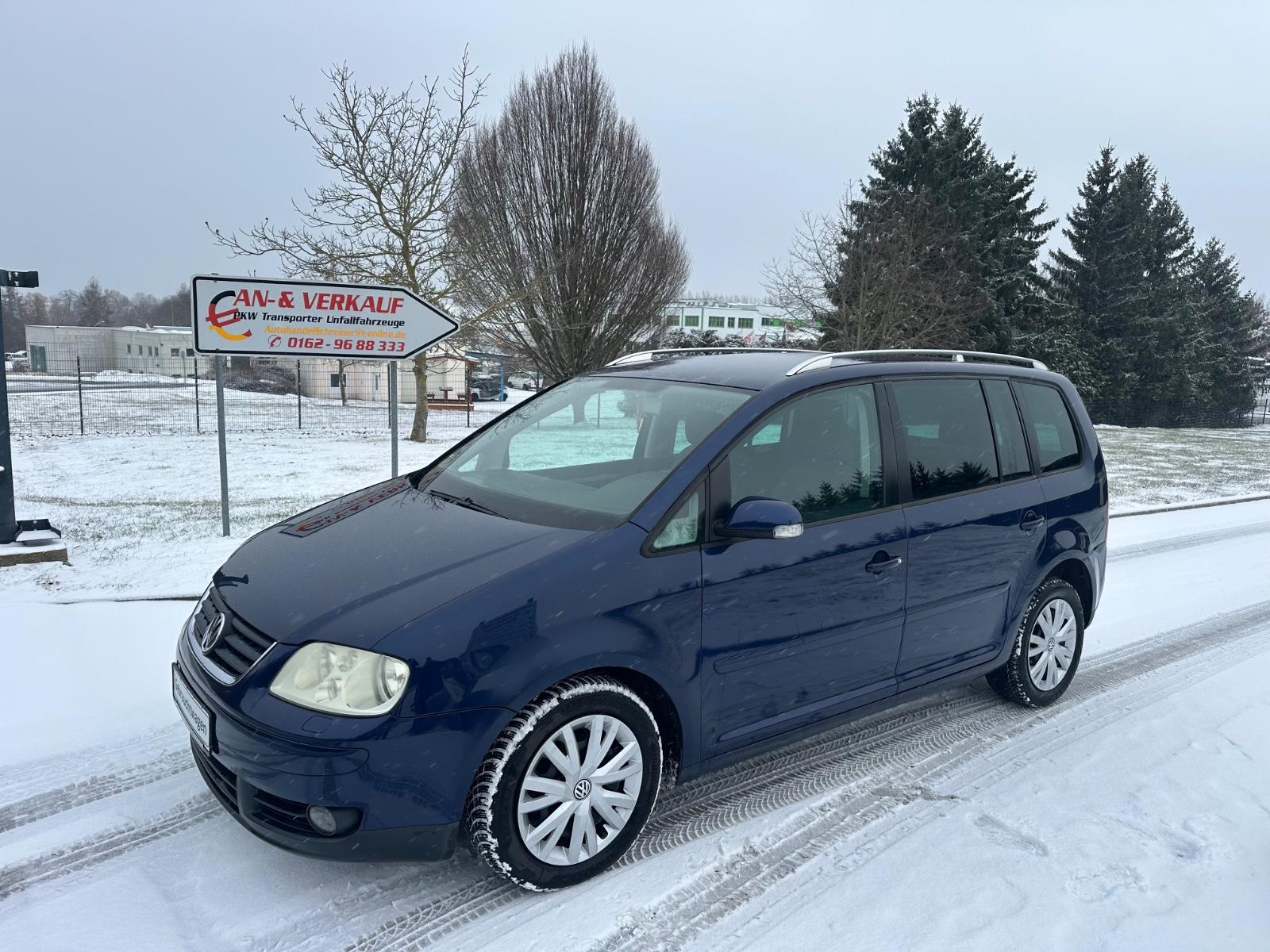 Volkswagen Touran Highline 1.6 Benzin/Sitzheizung/Klimaauto