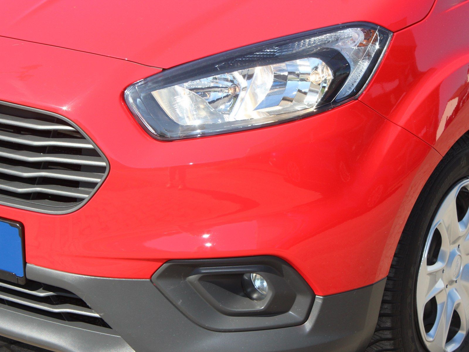 Fahrzeugabbildung Ford Transit Courier Trend 1,5 TDCi